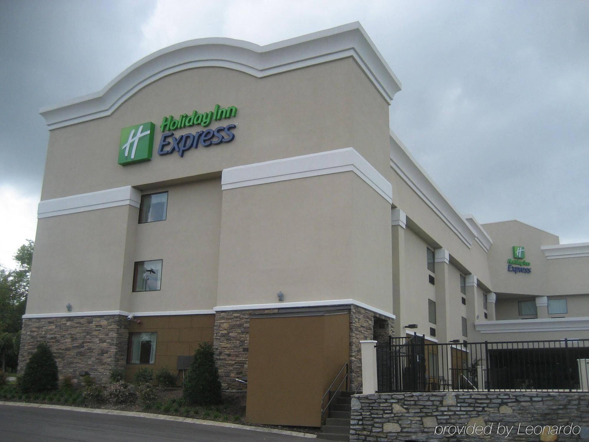 Holiday Inn Express Nashville W-I40, An Ihg Hotel Exterior photo